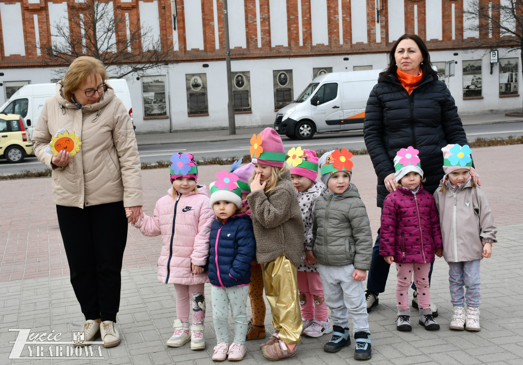 Wiosenna radość na ulicach miasta