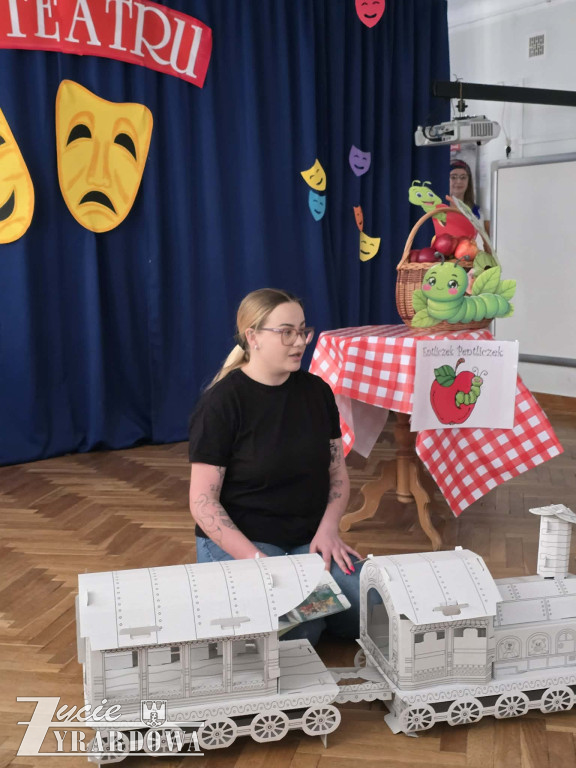 Międzynarodowy Dzień Teatru w przedszkolu nr 10