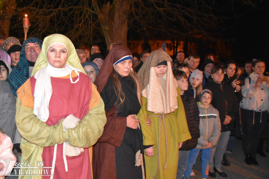 Przedstawiono żywe obraz z męki Pańskiej