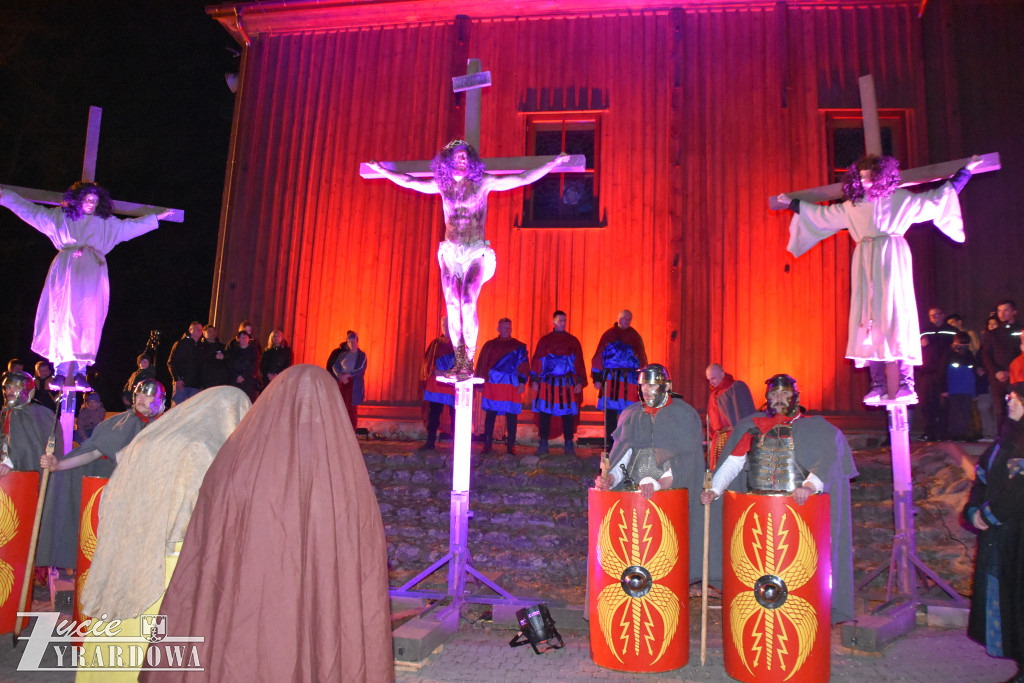 Przedstawiono żywe obraz z męki Pańskiej