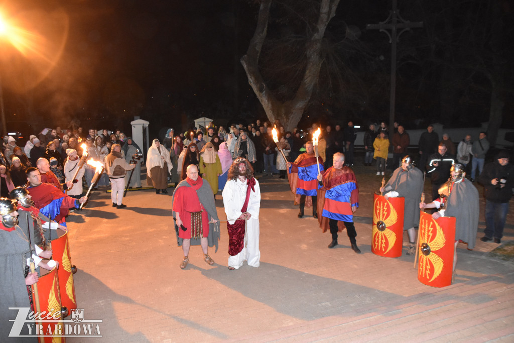 Przedstawiono żywe obraz z męki Pańskiej