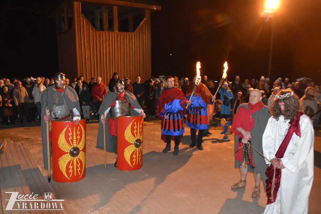 Przedstawiono żywe obraz z męki Pańskiej