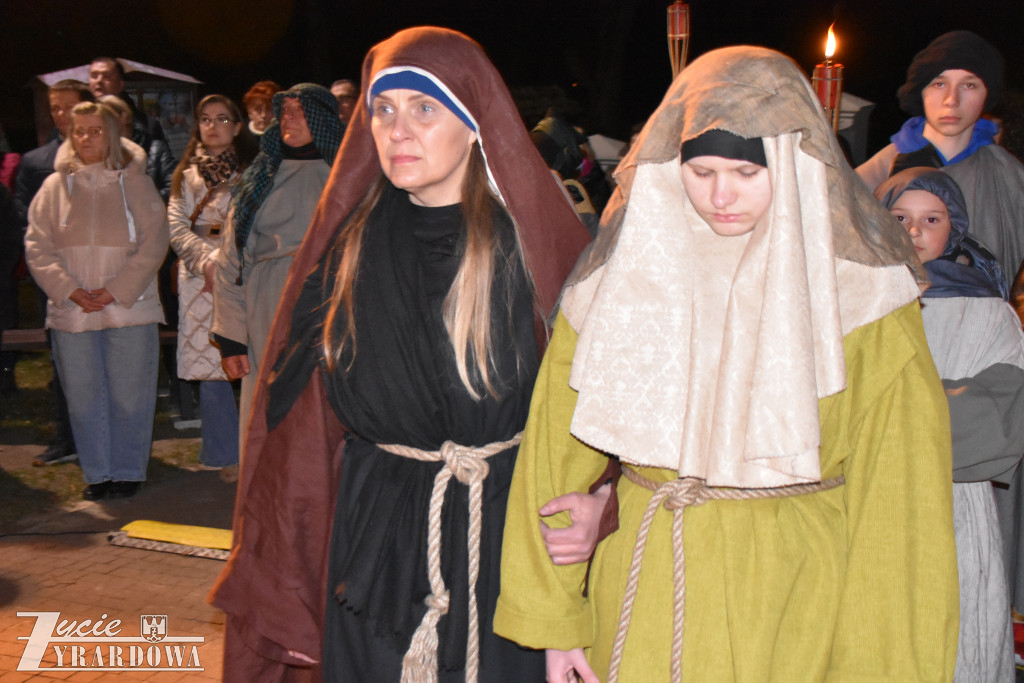 Przedstawiono żywe obraz z męki Pańskiej