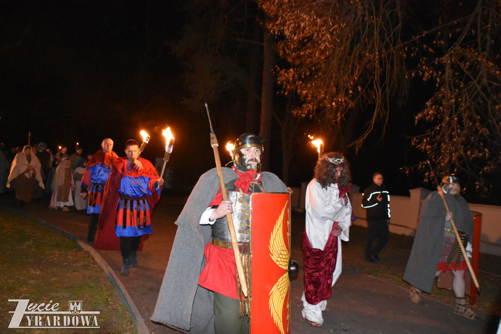 Przedstawiono żywe obraz z męki Pańskiej
