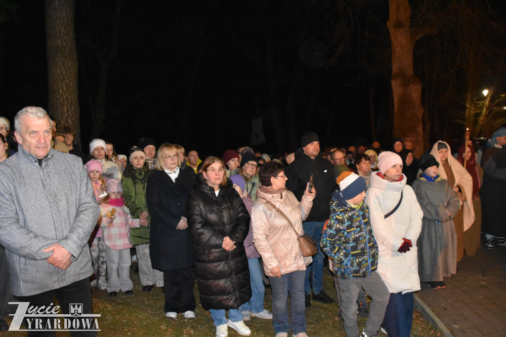 Przedstawiono żywe obraz z męki Pańskiej