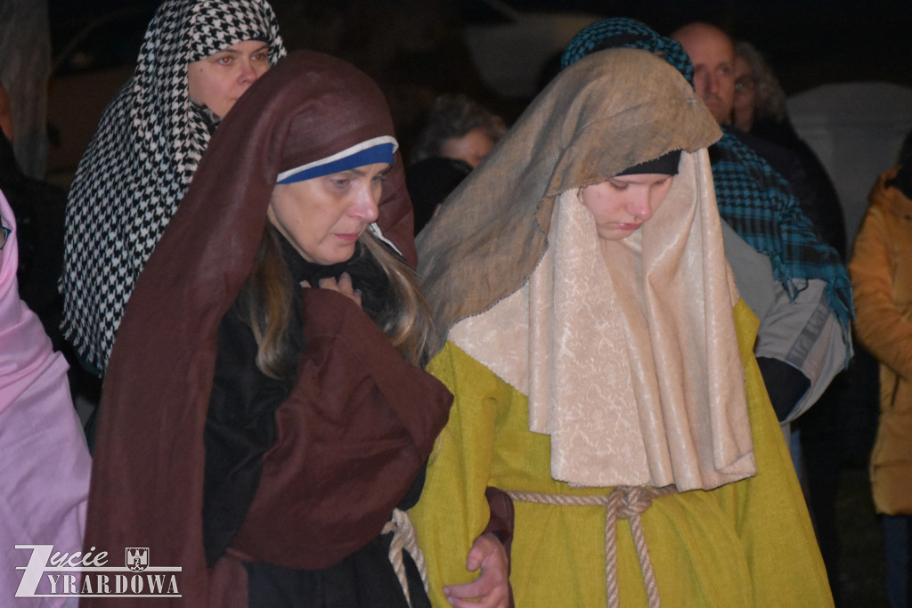 Przedstawiono żywe obraz z męki Pańskiej