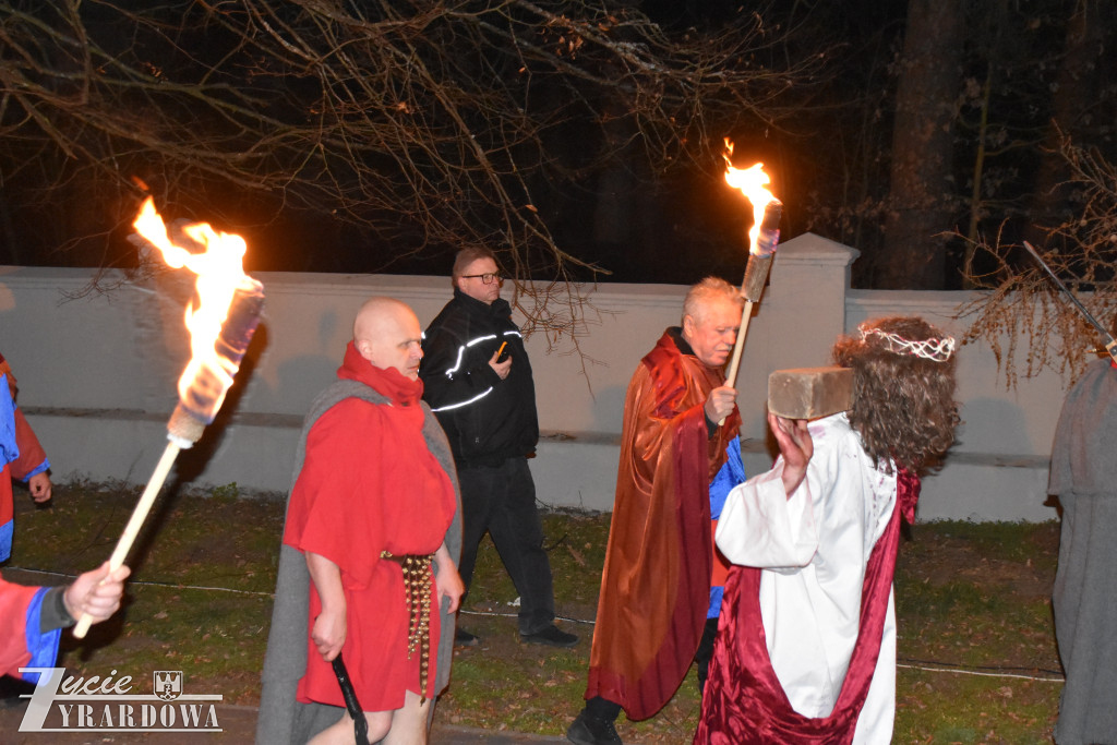 Przedstawiono żywe obraz z męki Pańskiej