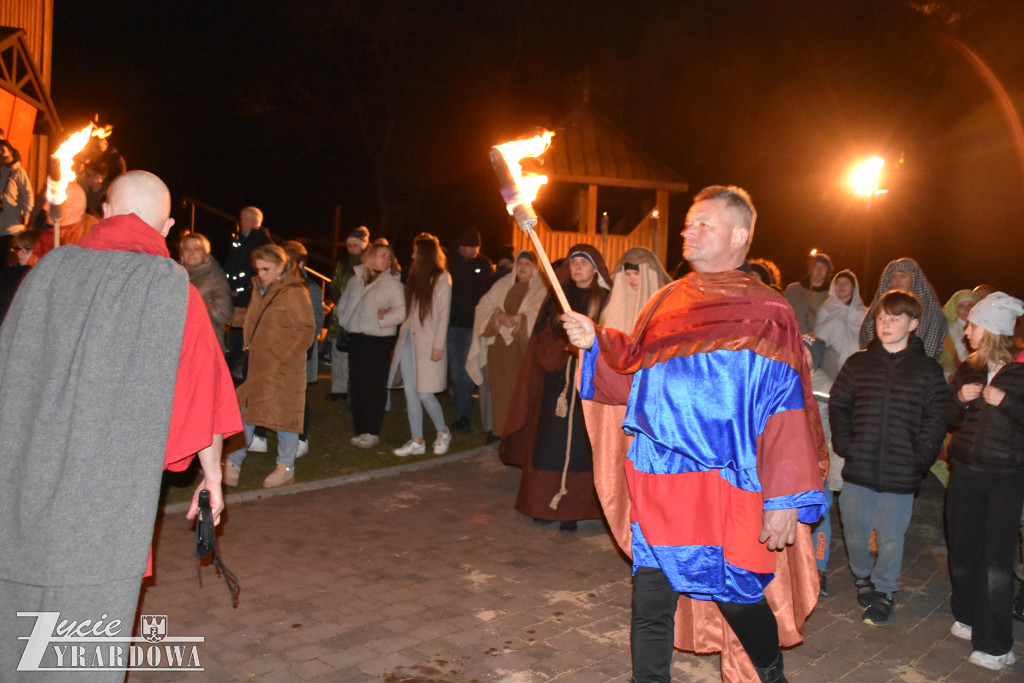 Przedstawiono żywe obraz z męki Pańskiej