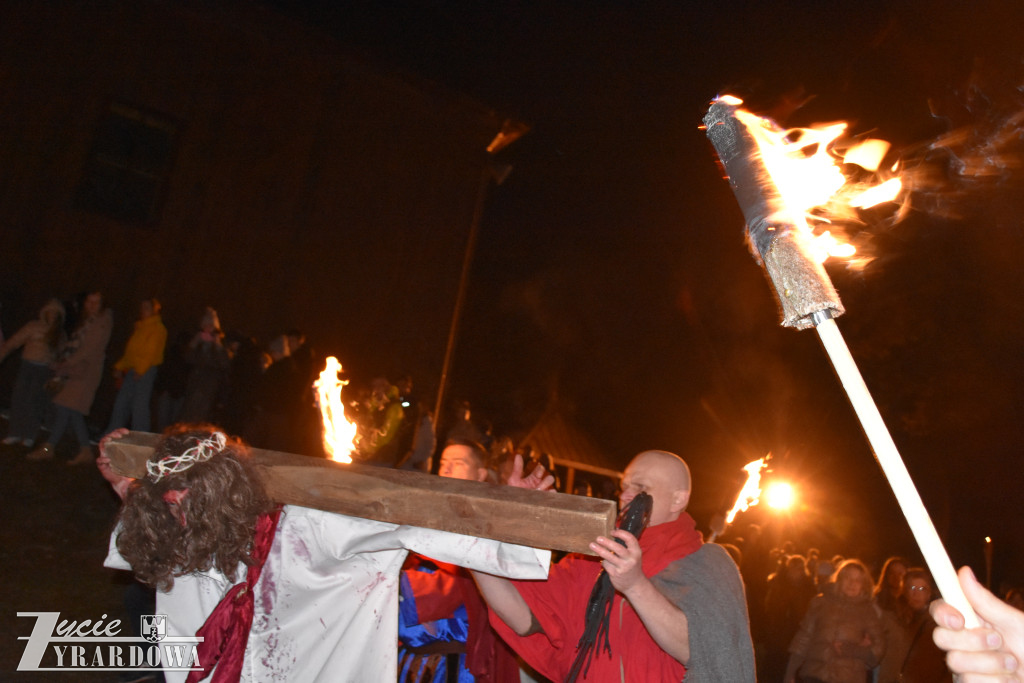 Przedstawiono żywe obraz z męki Pańskiej