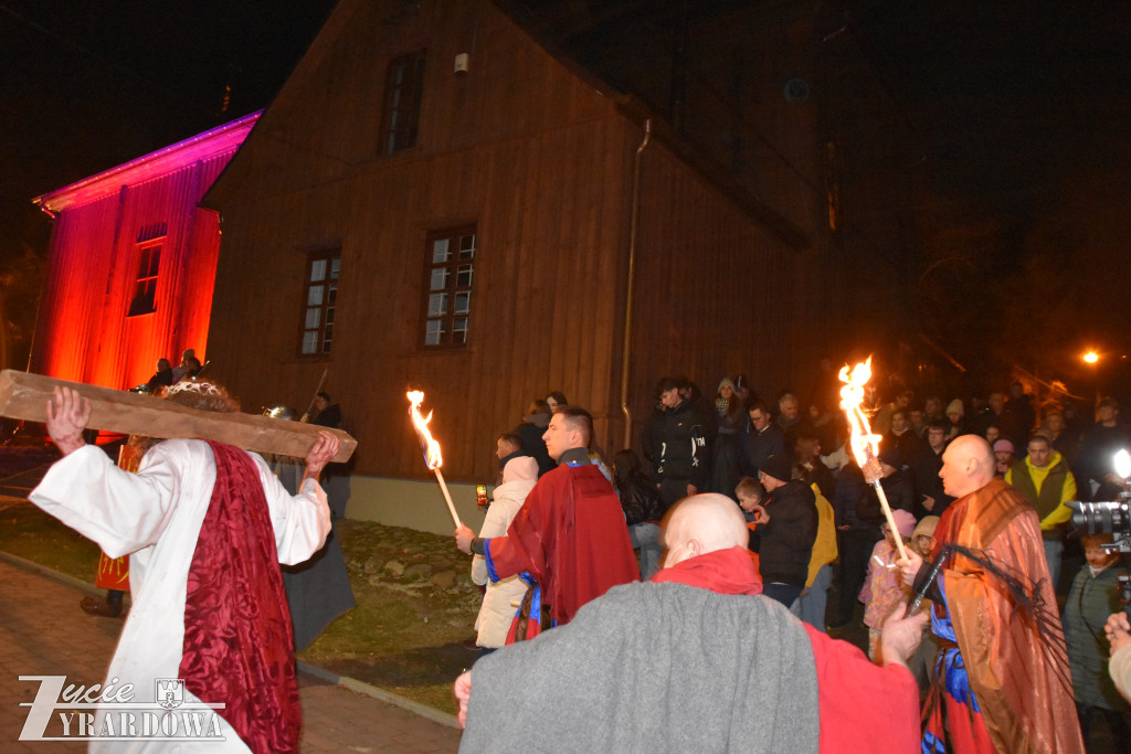 Przedstawiono żywe obraz z męki Pańskiej