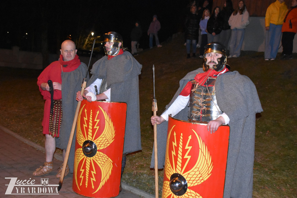 Przedstawiono żywe obraz z męki Pańskiej