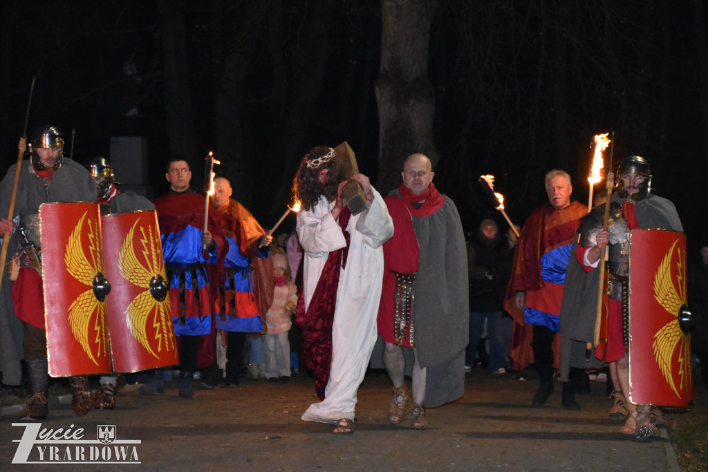 Przedstawiono żywe obraz z męki Pańskiej