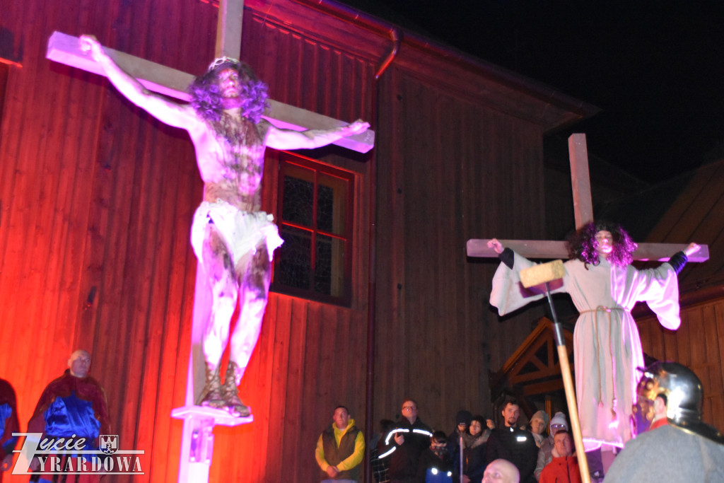 Przedstawiono żywe obraz z męki Pańskiej