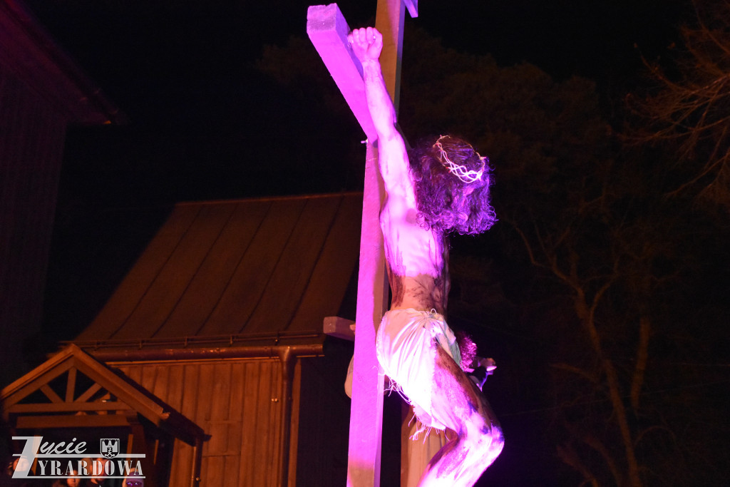 Przedstawiono żywe obraz z męki Pańskiej