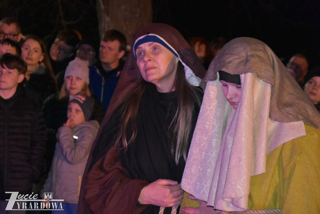 Przedstawiono żywe obraz z męki Pańskiej