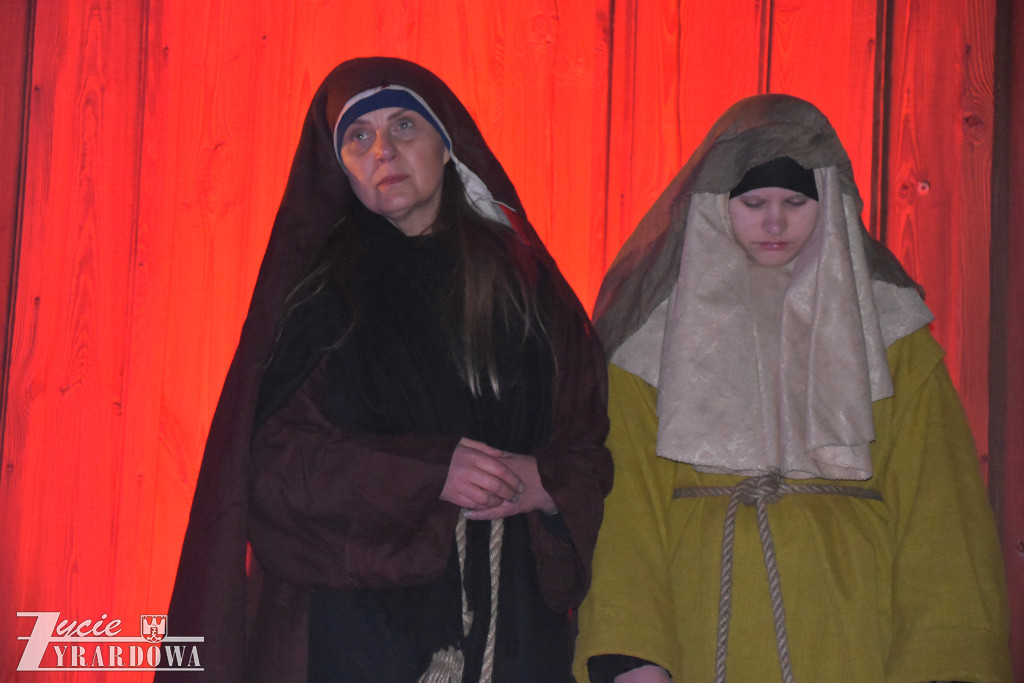 Przedstawiono żywe obraz z męki Pańskiej