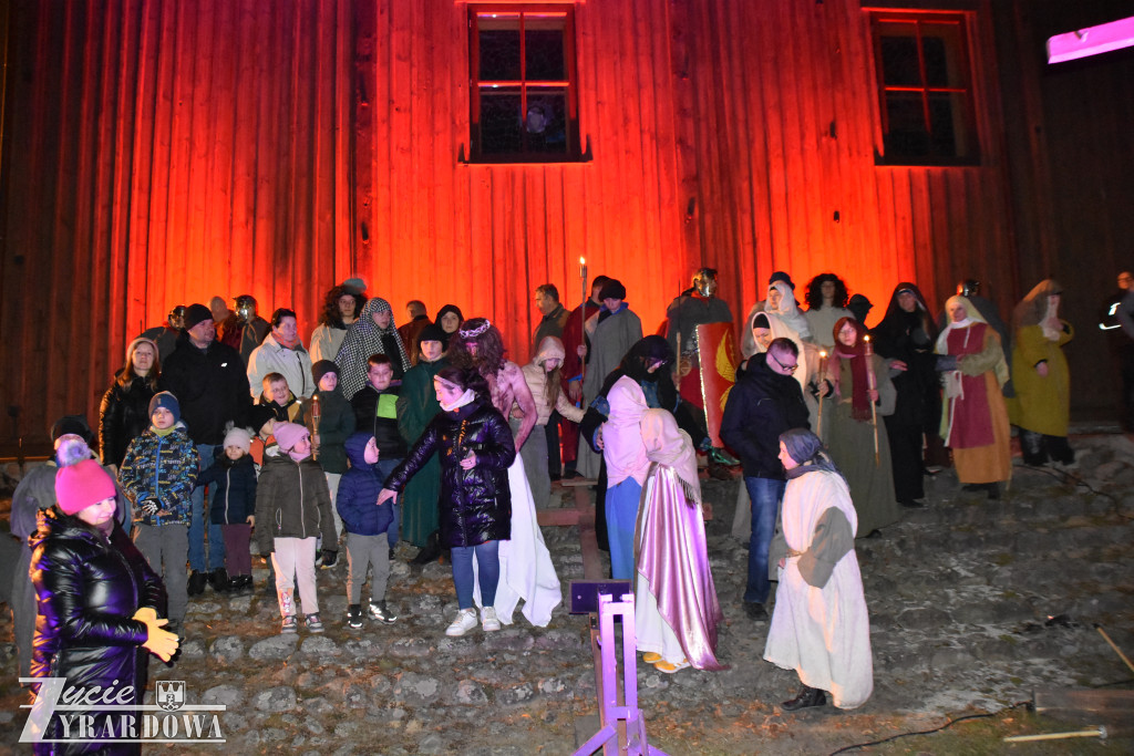 Przedstawiono żywe obraz z męki Pańskiej