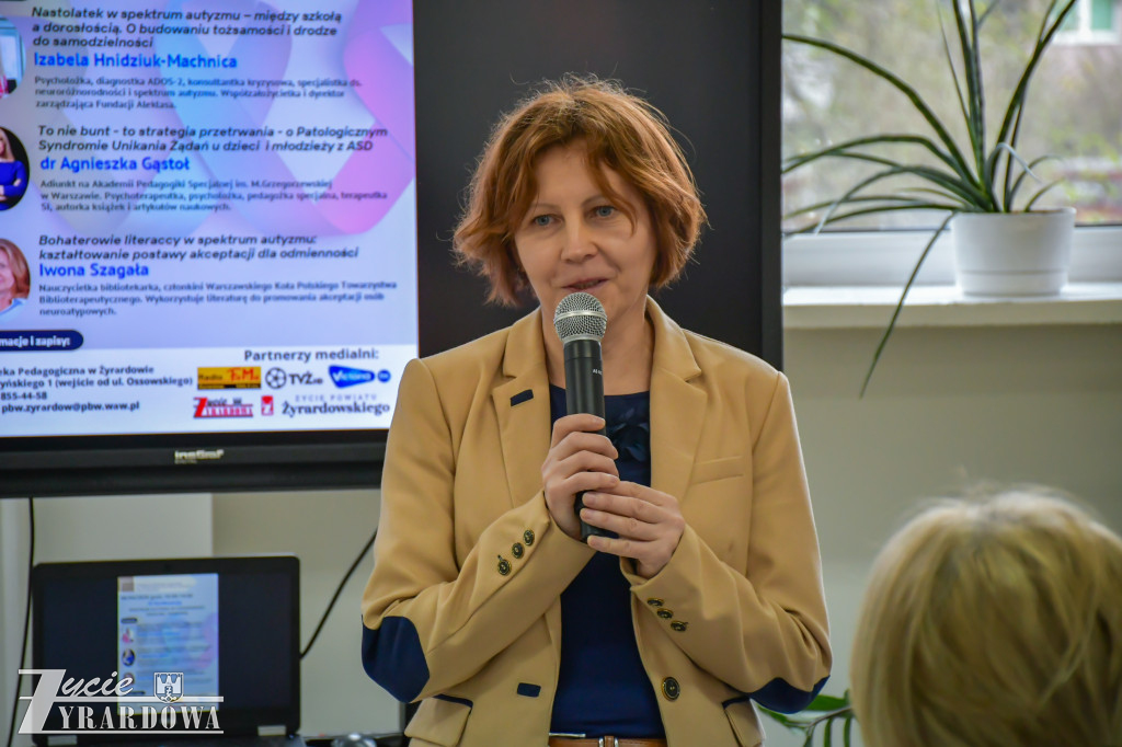 W Bibliotece Pedagogicznej o spektrum autyzmu