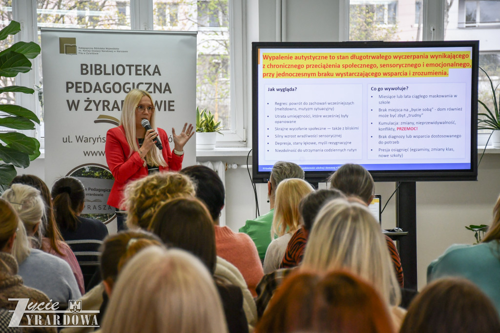 W Bibliotece Pedagogicznej o spektrum autyzmu