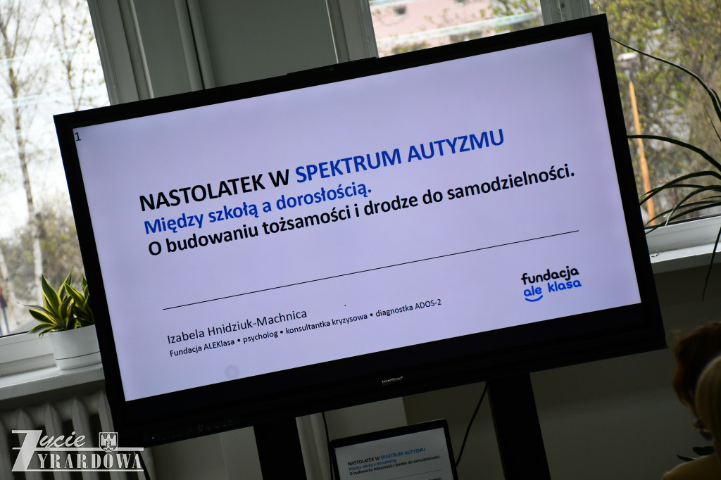 W Bibliotece Pedagogicznej o spektrum autyzmu