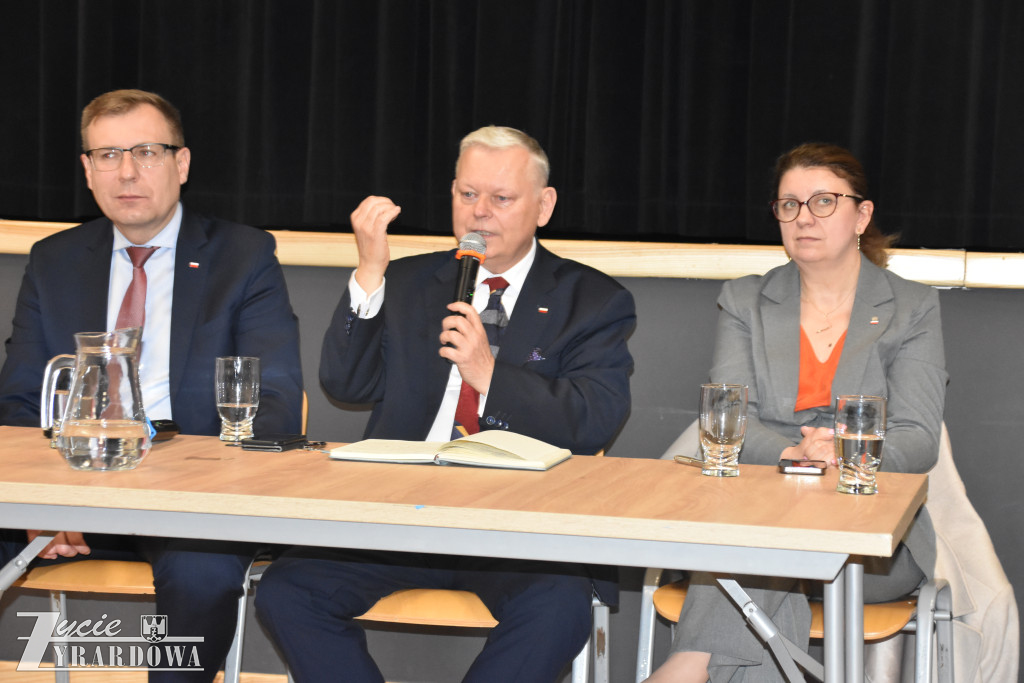 Parlamentarzyści PiS przyjechali do Mszczonowa