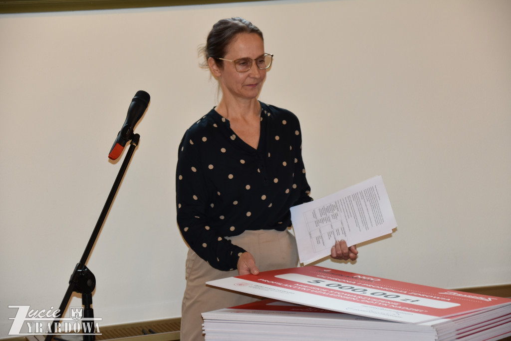 Prezydent przekazał 900 tysięcy na czynienie dobra