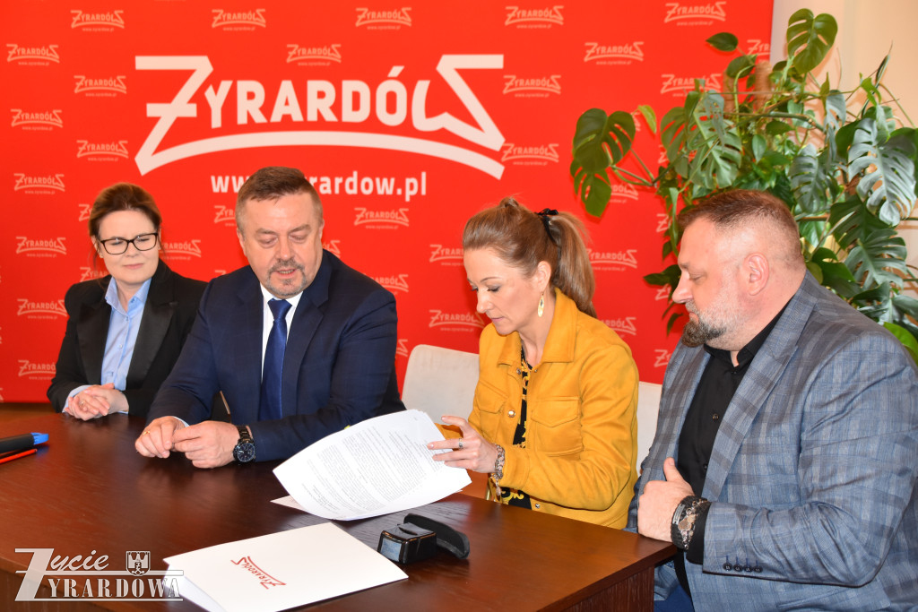 Prezydent przekazał 900 tysięcy na czynienie dobra