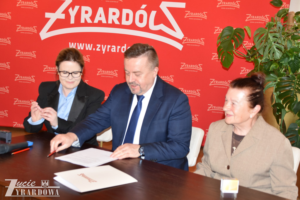 Prezydent przekazał 900 tysięcy na czynienie dobra