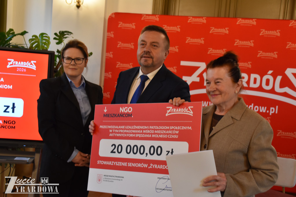 Prezydent przekazał 900 tysięcy na czynienie dobra