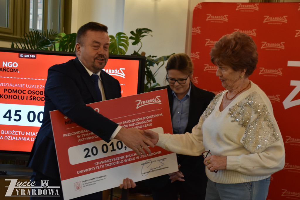 Prezydent przekazał 900 tysięcy na czynienie dobra