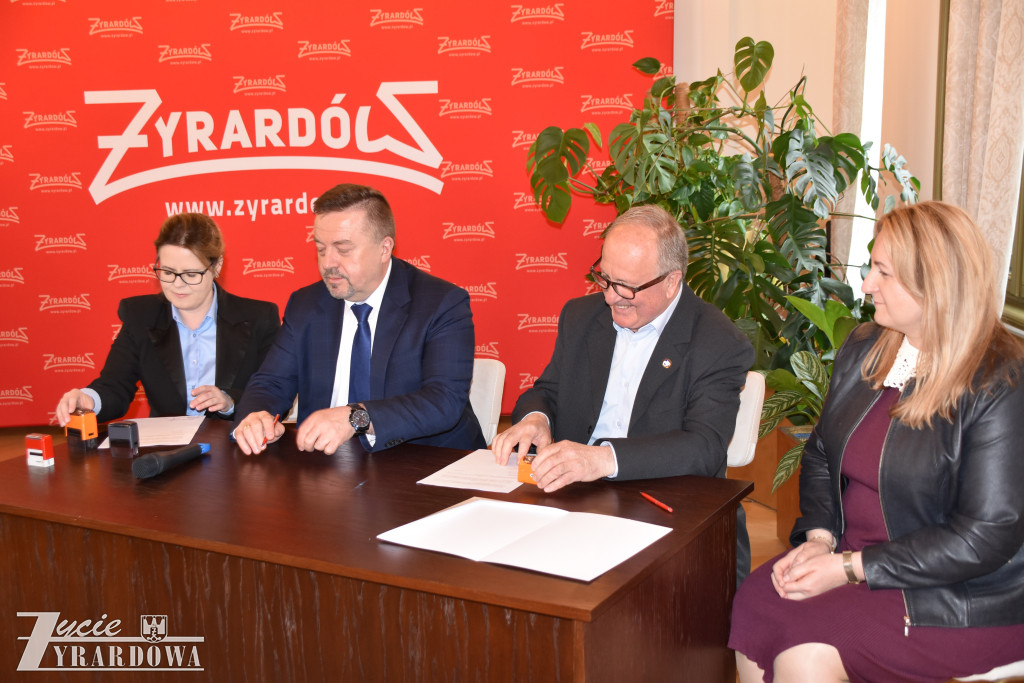 Prezydent przekazał 900 tysięcy na czynienie dobra