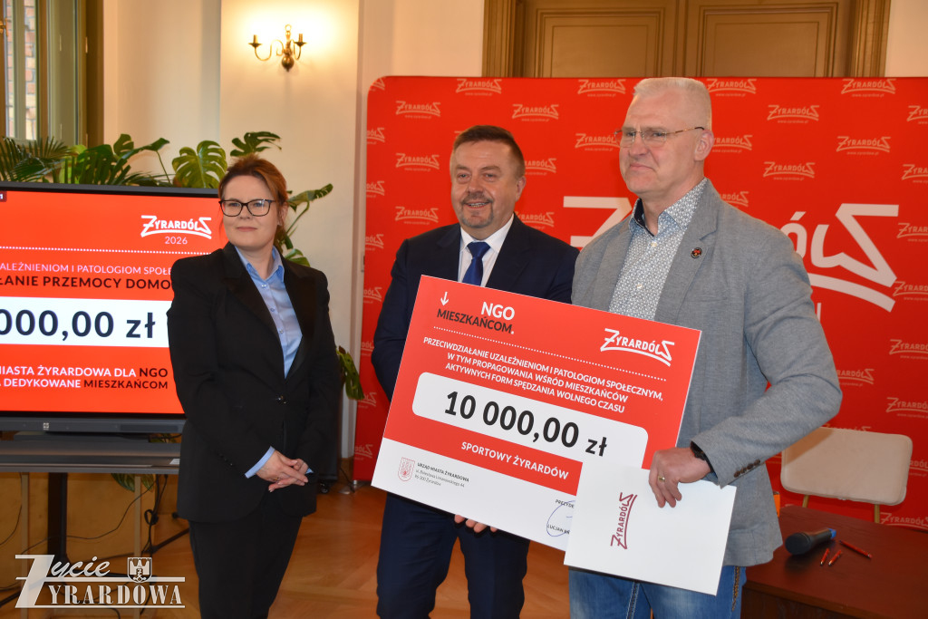 Prezydent przekazał 900 tysięcy na czynienie dobra