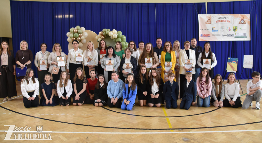 Literacki sukces młodych autorów z Bartnik