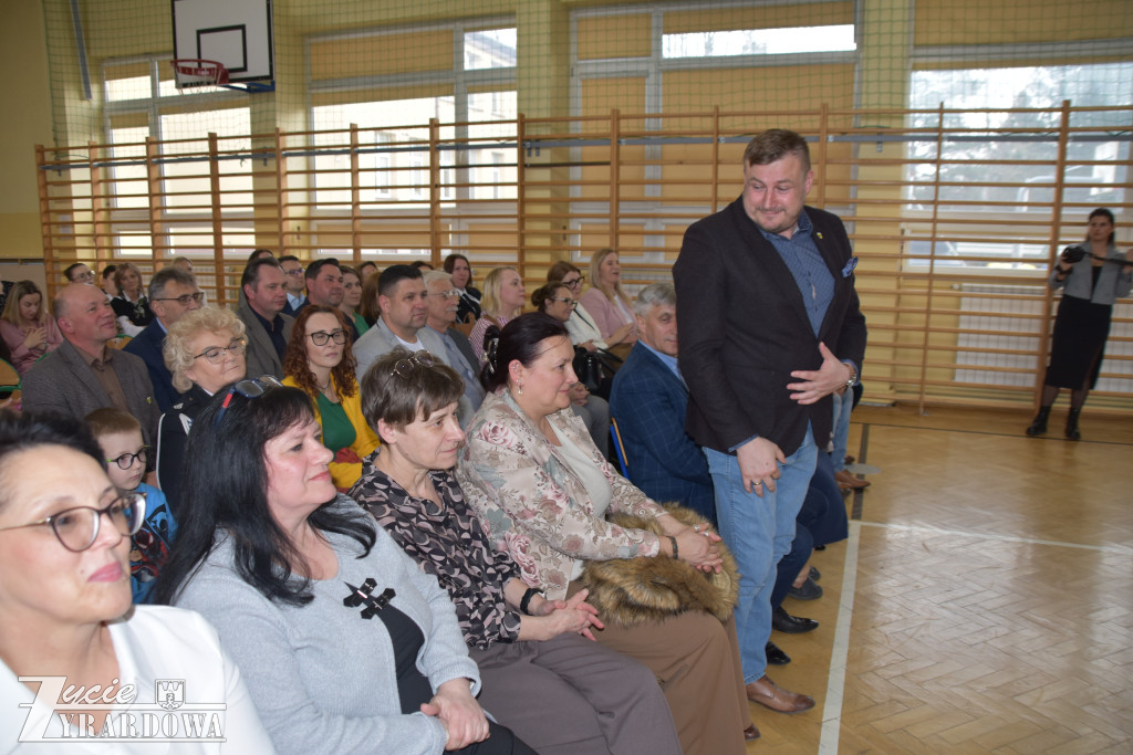 Literacki sukces młodych autorów z Bartnik