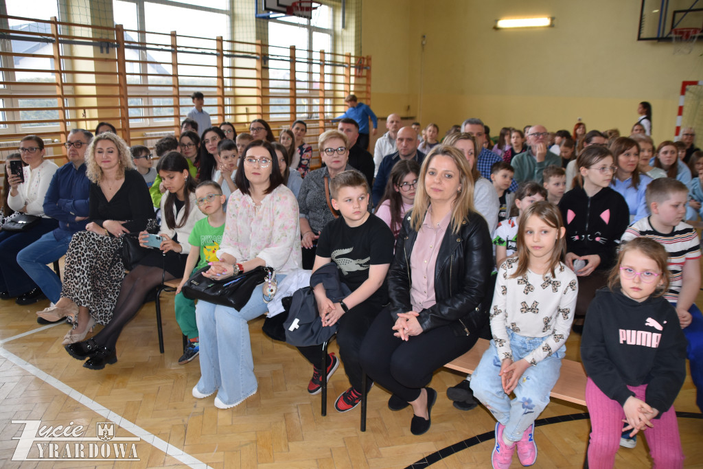 Literacki sukces młodych autorów z Bartnik