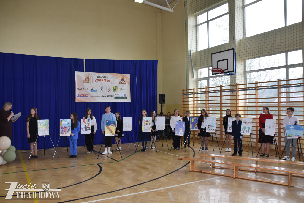 Literacki sukces młodych autorów z Bartnik