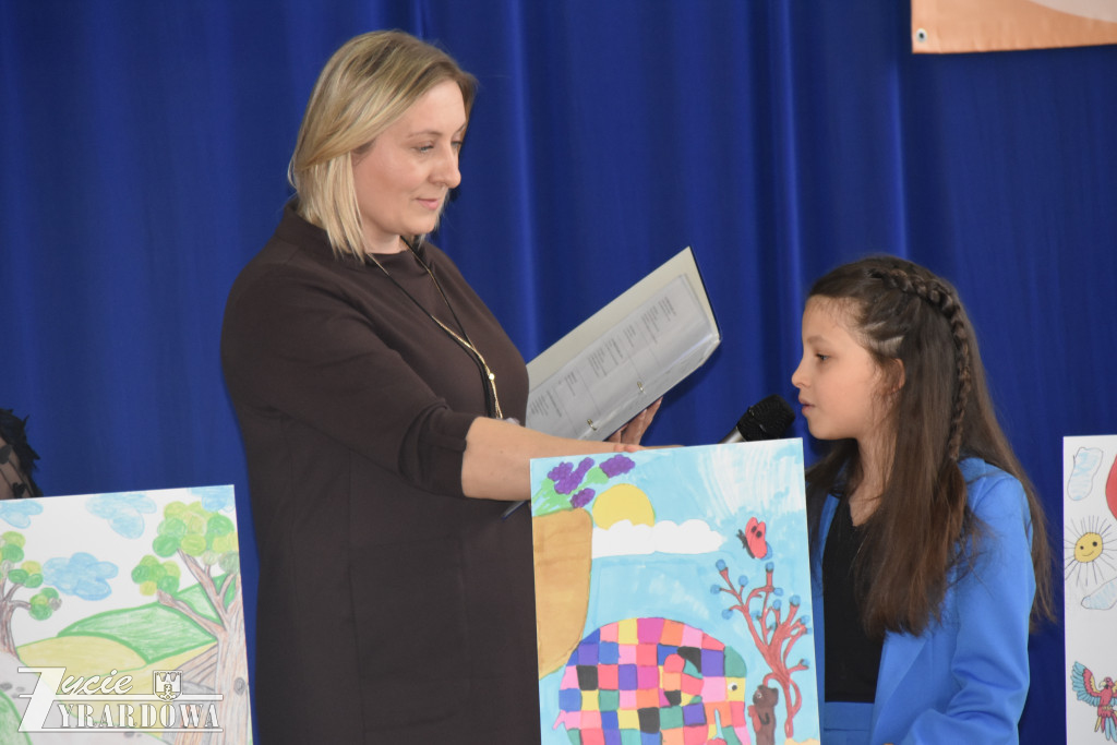 Literacki sukces młodych autorów z Bartnik