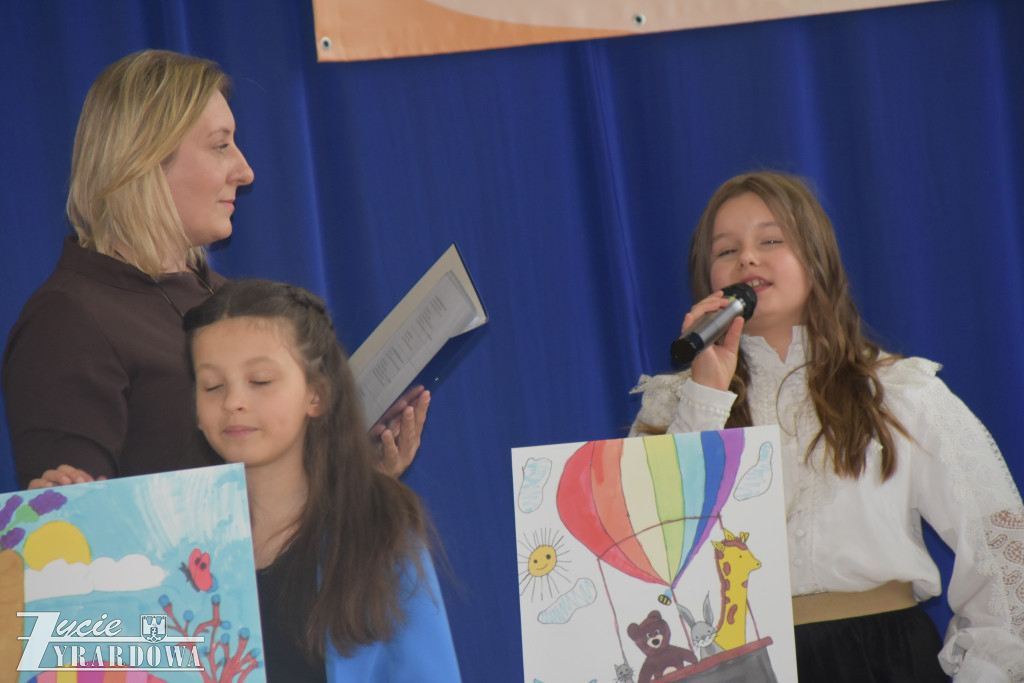 Literacki sukces młodych autorów z Bartnik