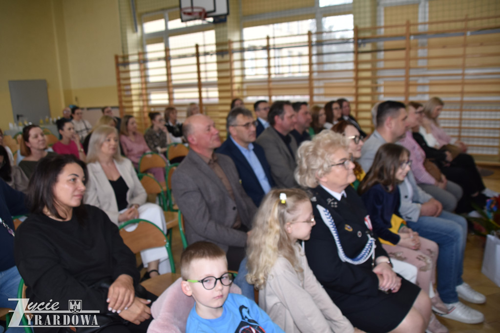 Literacki sukces młodych autorów z Bartnik