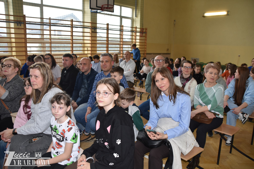 Literacki sukces młodych autorów z Bartnik