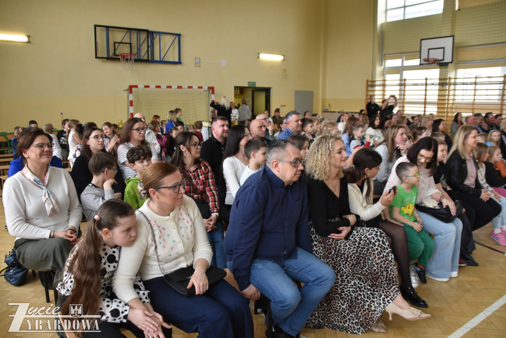 Literacki sukces młodych autorów z Bartnik