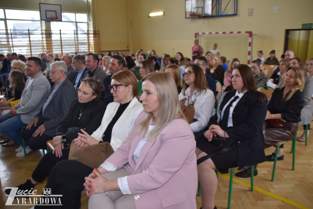 Literacki sukces młodych autorów z Bartnik