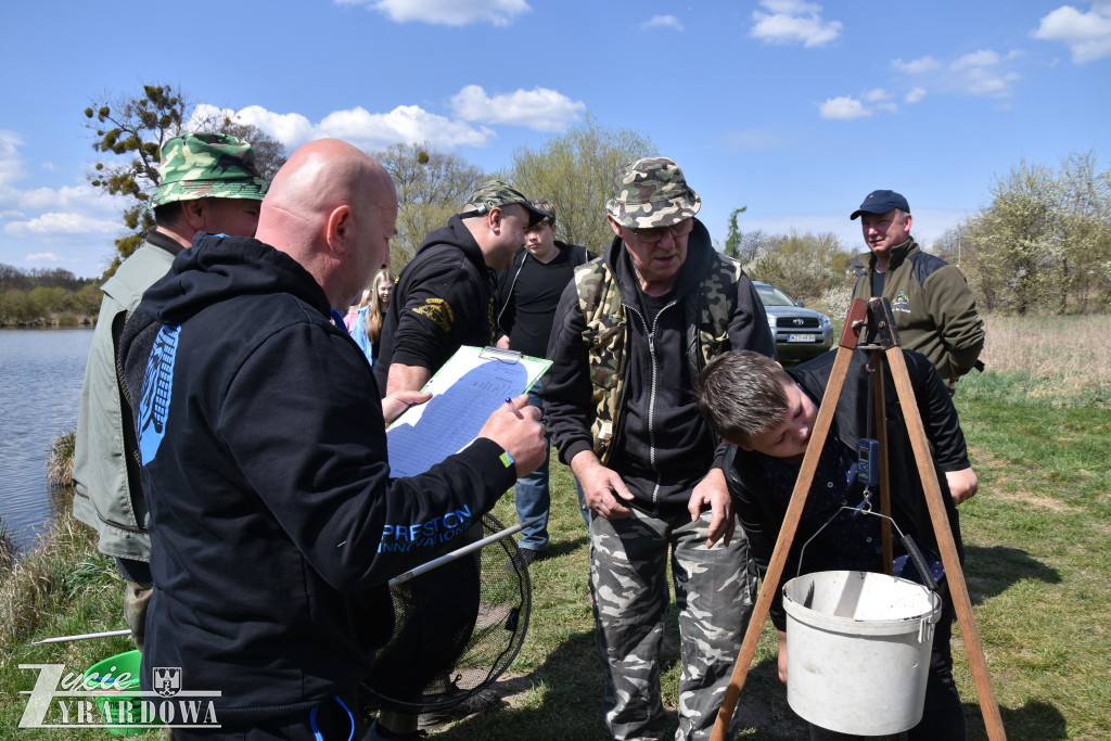 Złowione ryby wróciły do wody „Hamerni”