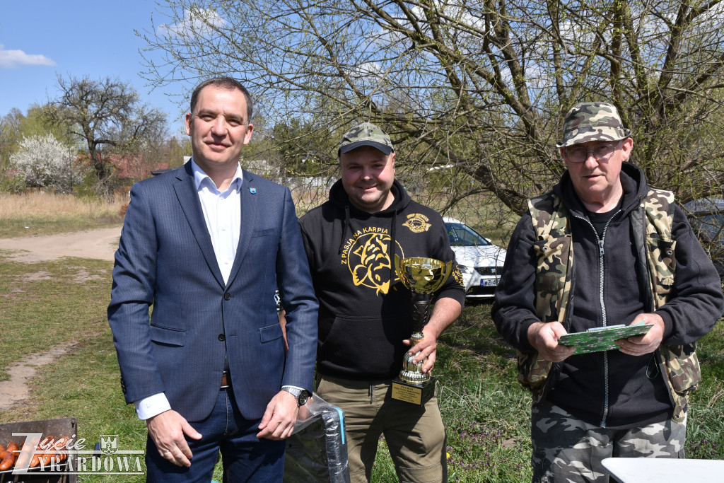 Złowione ryby wróciły do wody „Hamerni”