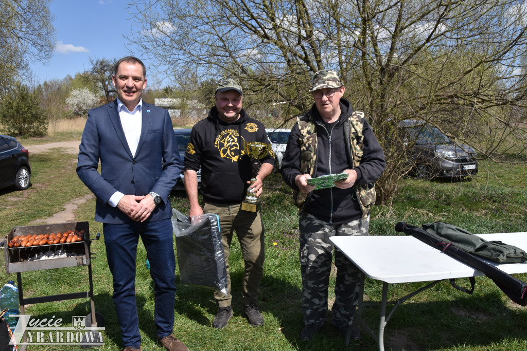 Złowione ryby wróciły do wody „Hamerni”