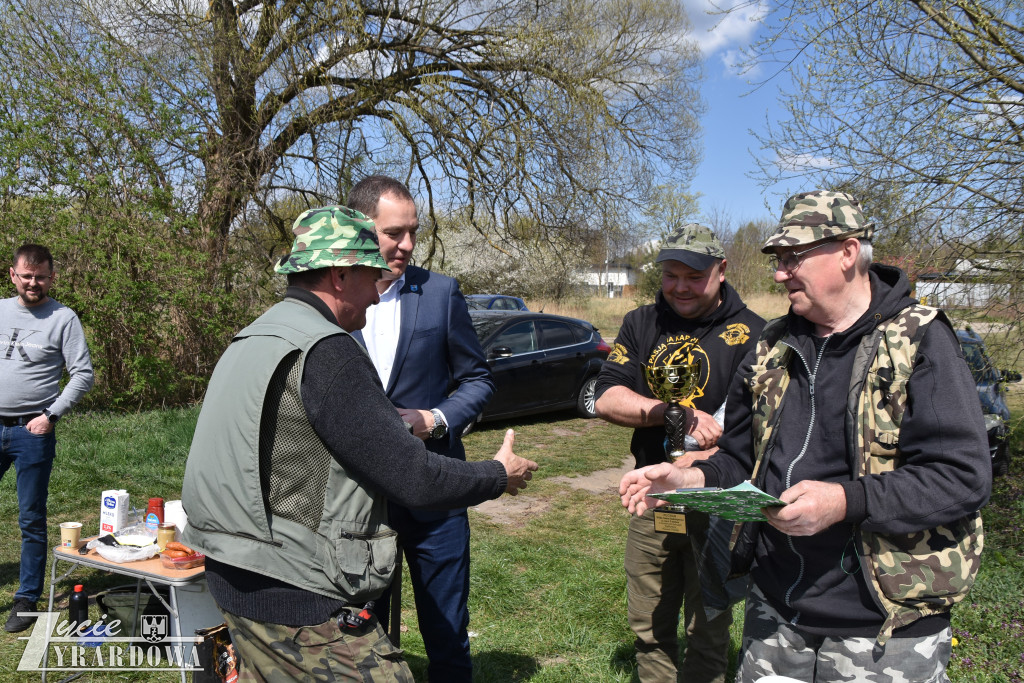 Złowione ryby wróciły do wody „Hamerni”