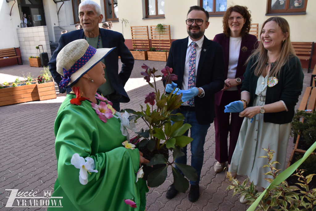 „Dzień Ziemi”  - są bogatsi o „Zielone Patio”
