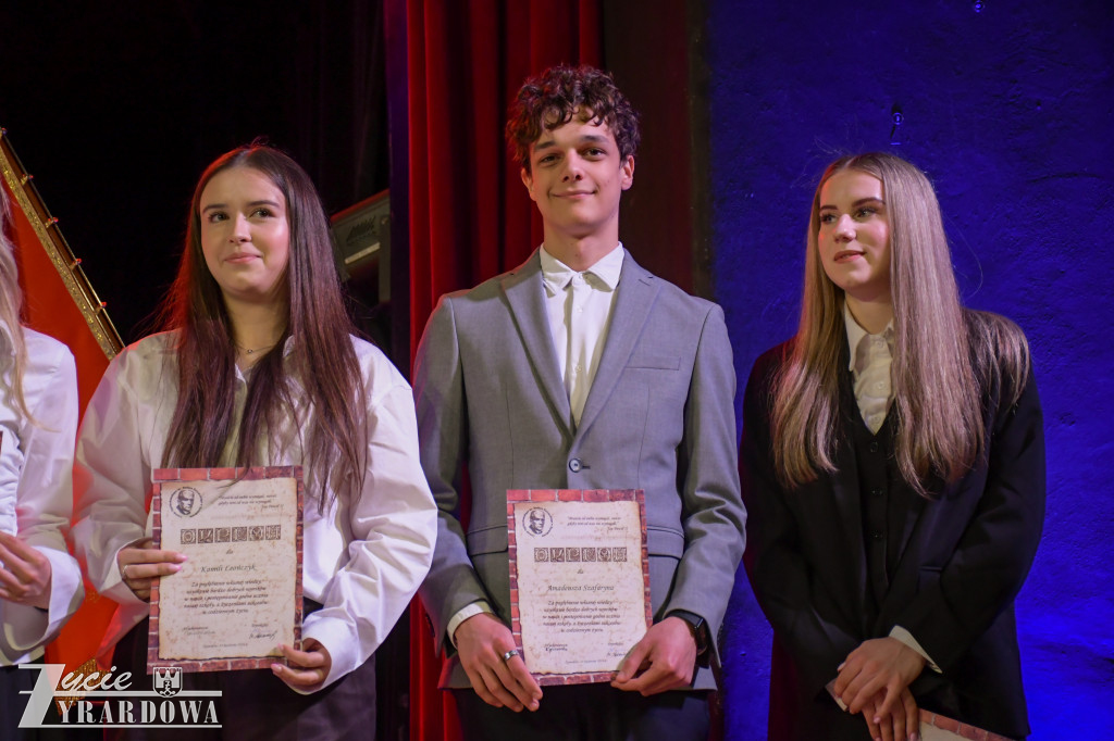 maturzyści z Czerwoniaka zamykają ważny rozdział