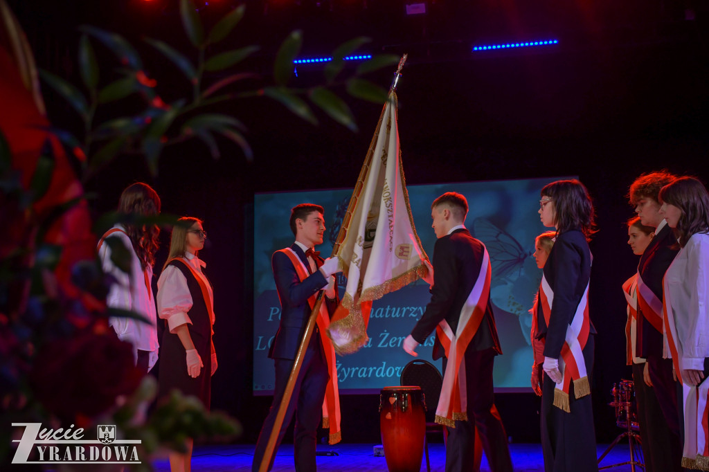 maturzyści z Czerwoniaka zamykają ważny rozdział