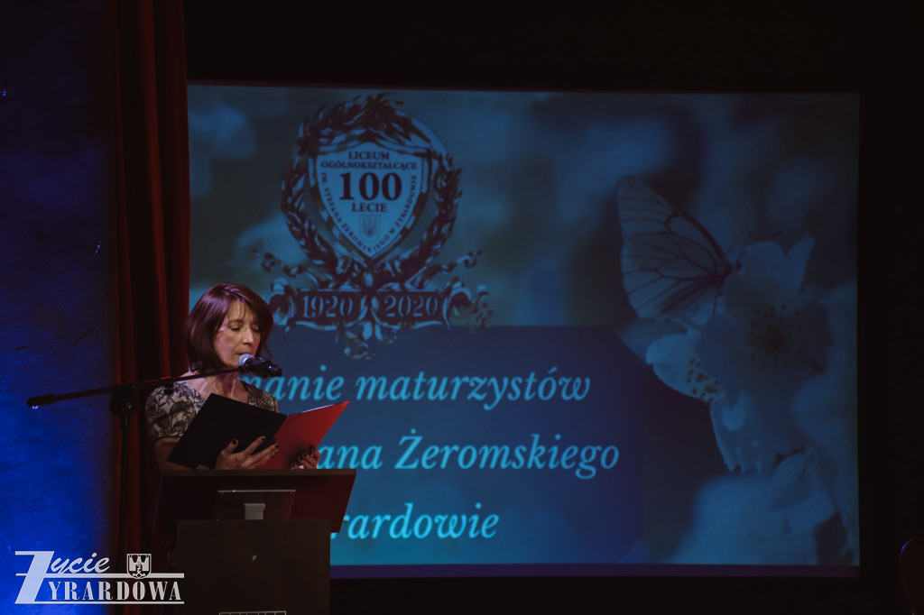 maturzyści z Czerwoniaka zamykają ważny rozdział